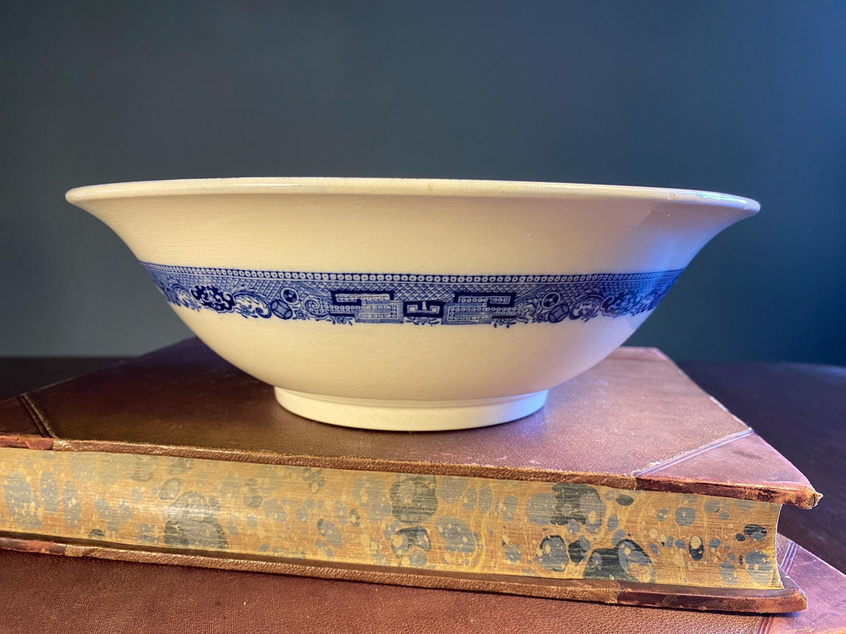 1920s Wedgwood Willow Pattern Bowl